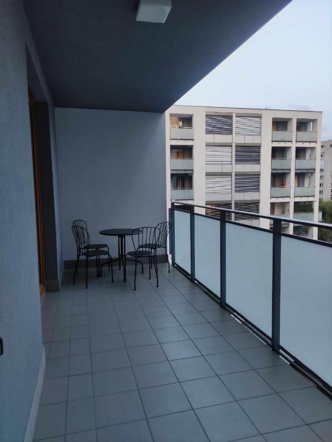 Apartamenty Metro Targowek 27 Warsaw Luaran gambar