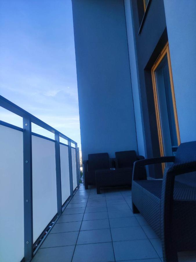 Apartamenty Metro Targowek 27 Warsaw Luaran gambar